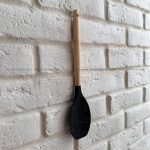کفگیر بیضی دسته چوبی سری سیلیکونی