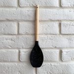 کفگیر بیضی دسته چوبی سری سیلیکونی